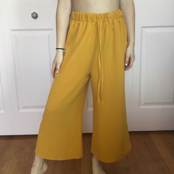 YELLOW PANTS - Picture 5 of 7